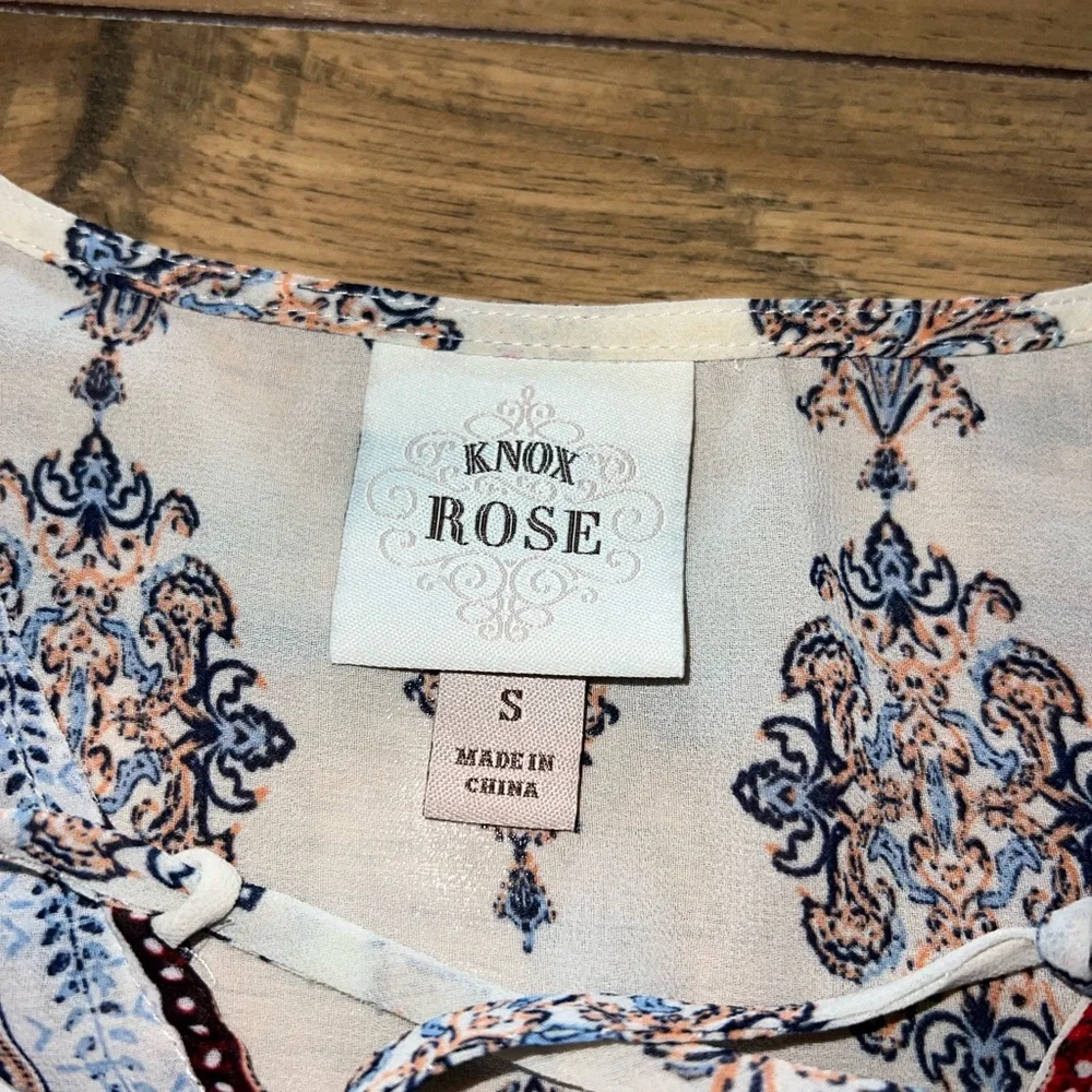 patterned blouse - Picture 3 of 4